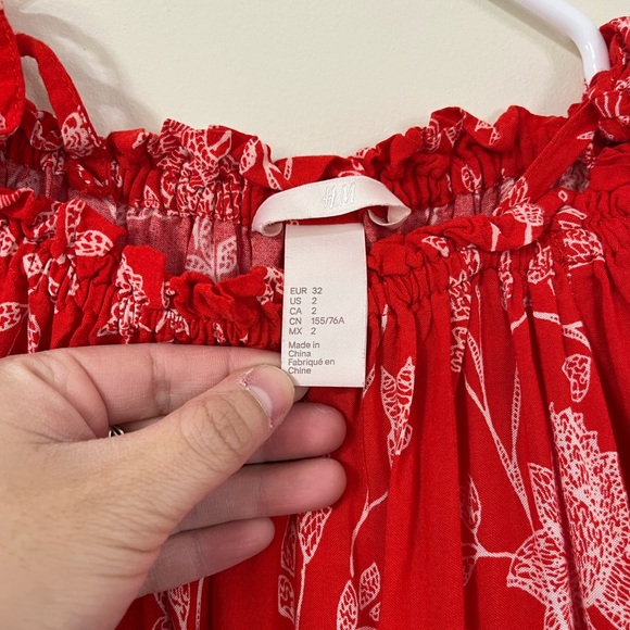 H&M Red White Floral Off The Shoulder Flounced Hem Summer Dress - Picture 5 of 9